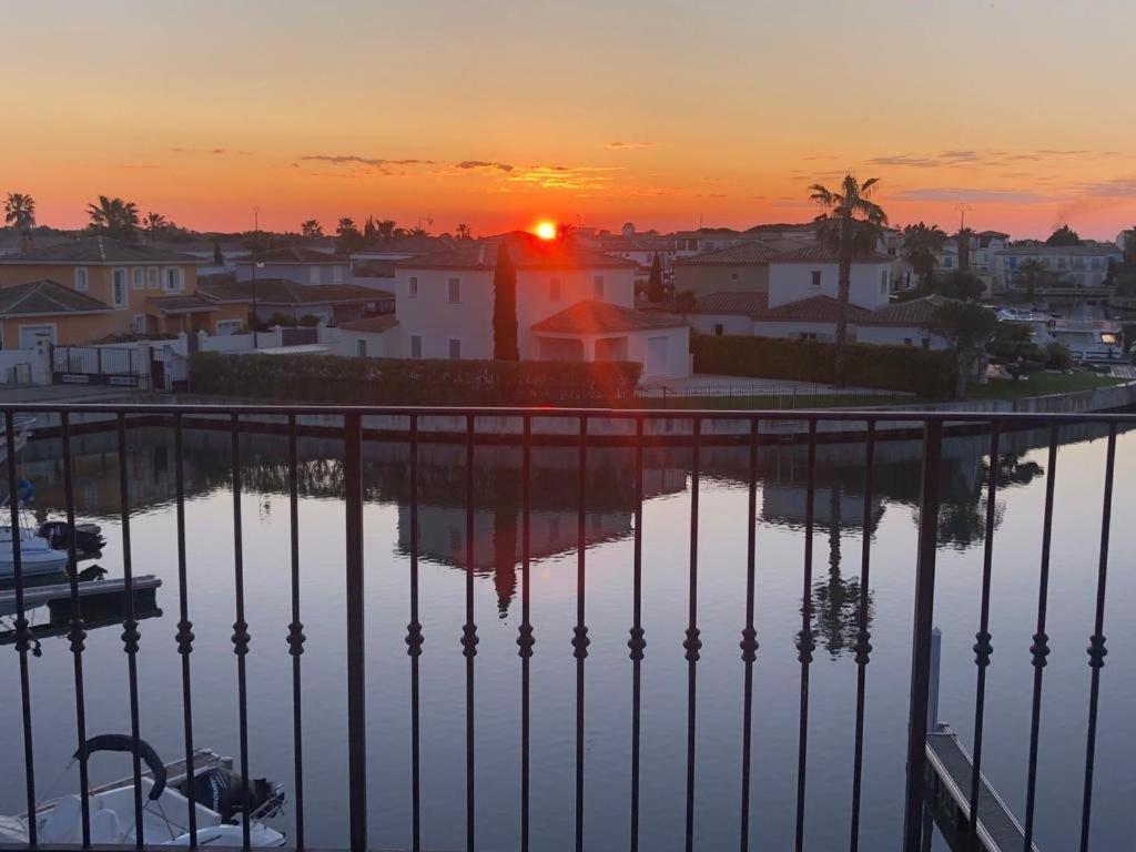 Marina 120M²/8 Pers/ Terrasse 100M²/ Appontement Aigues-Mortes Exterior photo